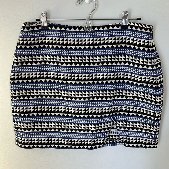 NWT BCBGeneration Aztec Print Mini Skirt - Picture 1 of 8